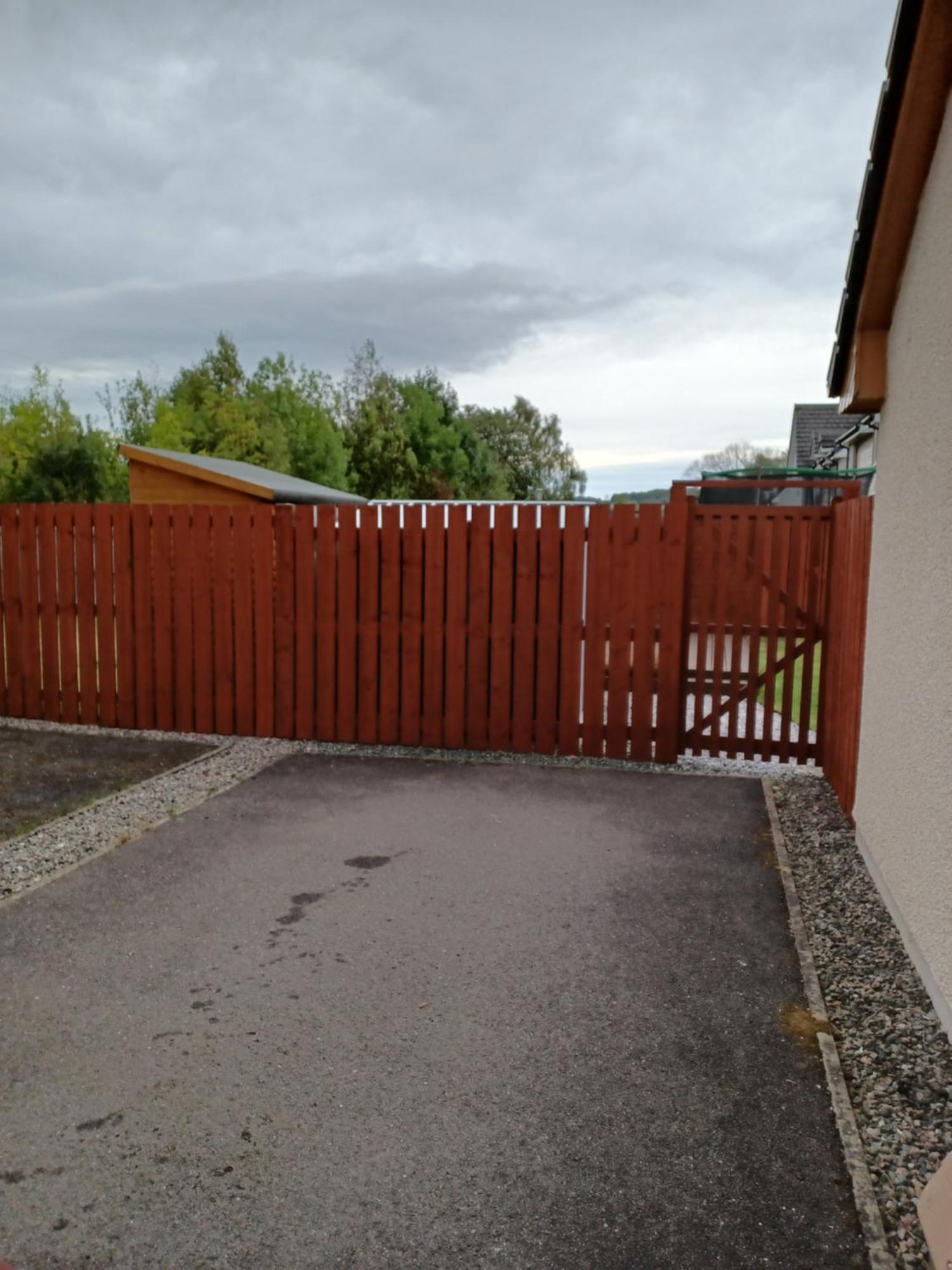Modern 2 Bedroom Semi Detached House With Own Private Driveway Сasa de vacaciones *
